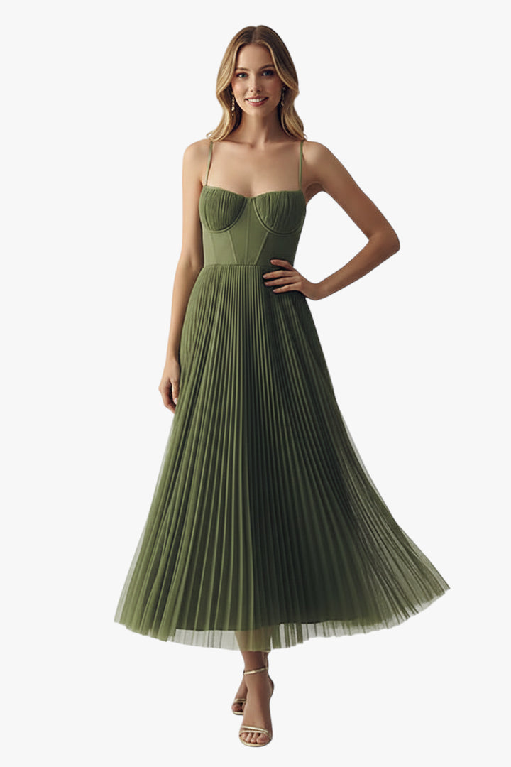 Women’s Green Evening Dress with Pleats and Lightweight